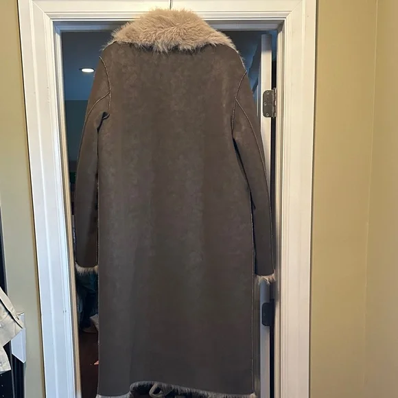 Zara Brown Shearling Coat - Picture 3 of 8